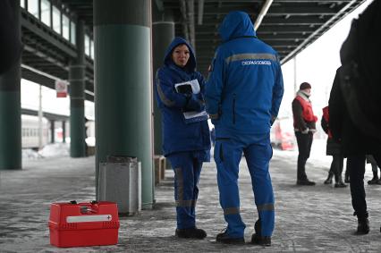 Встреча пассажиров пострадавшего поезда Мурманск - Санкт-Петербург\"