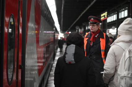 Встреча пассажиров пострадавшего поезда Мурманск - Санкт-Петербург\"