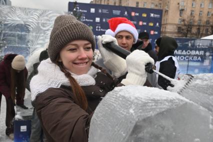 Новогодний фестиваль Ледовая Москва. В кругу семьи\"