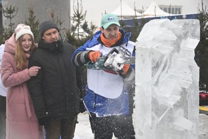 Новогодний фестиваль Ледовая Москва. В кругу семьи\"