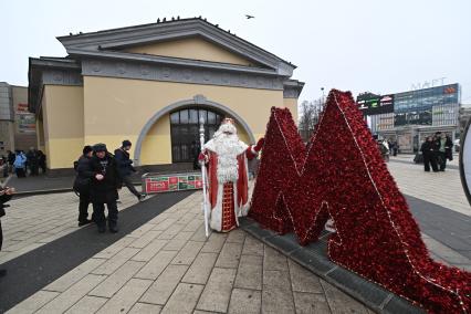 Дед Мороз в Московском метро