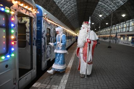 Прибытие поезда Деда Мороза в Москву