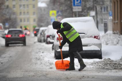 Уборка снега в Санкт-Петербурге