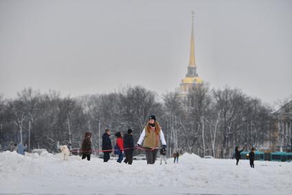 Уборка снега в Санкт-Петербурге