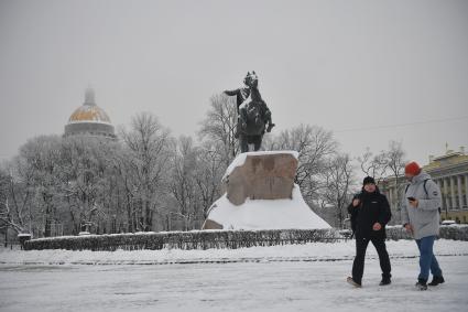 Уборка снега в Санкт-Петербурге