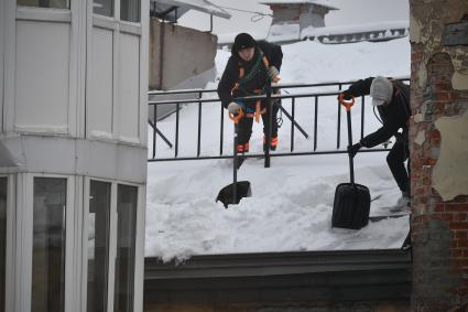 Уборка снега в Санкт-Петербурге