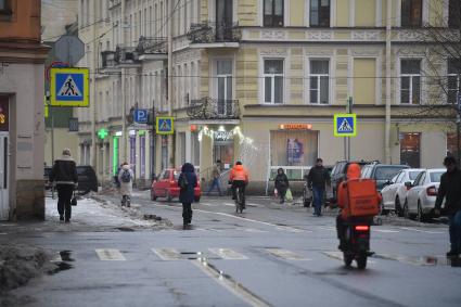 Уборка снега в Санкт-Петербурге