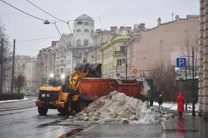 Уборка снега в Санкт-Петербурге