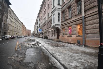 Уборка снега в Санкт-Петербурге