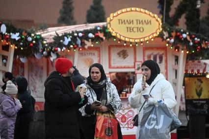 Туристы в Москве