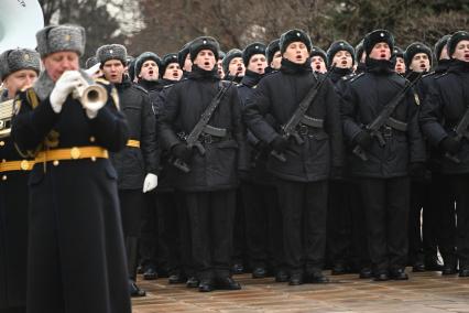 Церемония приведения к присяге военнослужащих Президентского полка на Соборной площади Кремля