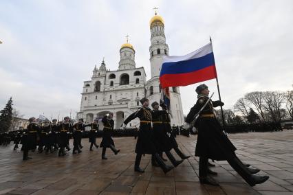 Церемония приведения к присяге военнослужащих Президентского полка на Соборной площади Кремля