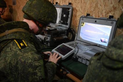 Занятия курсантов военной академии связи им.С.М.Буденного в Санкт-Петербурге