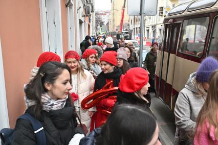 Автобус с розами в Москве