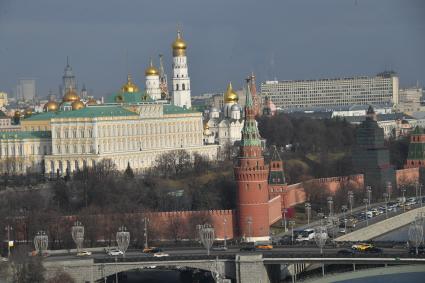 Виды Москвы со смотровой площадки Храма Христа Спасителя