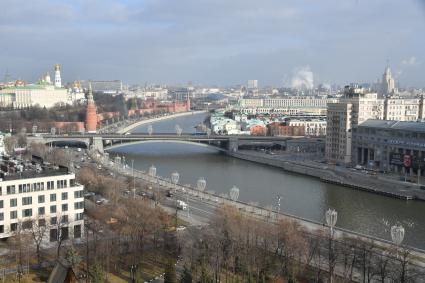 Виды Москвы со смотровой площадки Храма Христа Спасителя