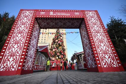 Празднование Масленицы на Манежной площади