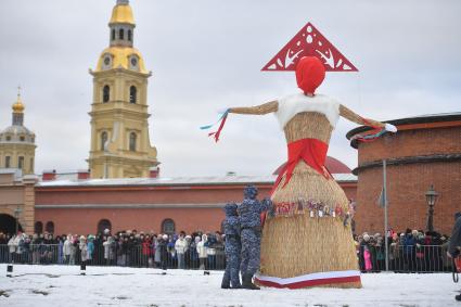 Празднование Широкой масленицы в Санкт-Петербурге