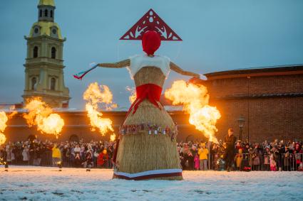 Празднование Широкой масленицы в Санкт-Петербурге