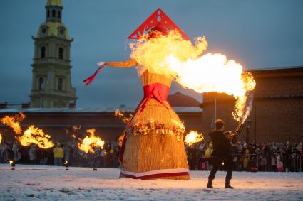 Празднование Широкой масленицы в Санкт-Петербурге