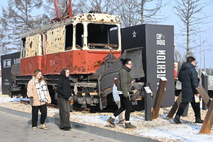 Посетители в кинопарке Москино\"