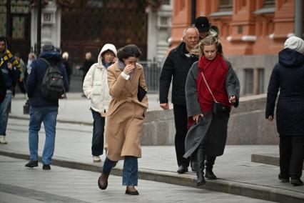 Сильный ветер в Москве