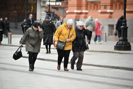 Сильный ветер в Москве