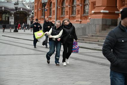 Сильный ветер в Москве