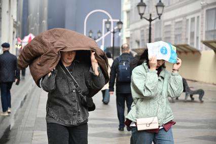 Сильный ветер в Москве