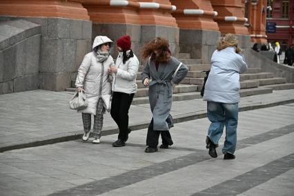 Сильный ветер в Москве