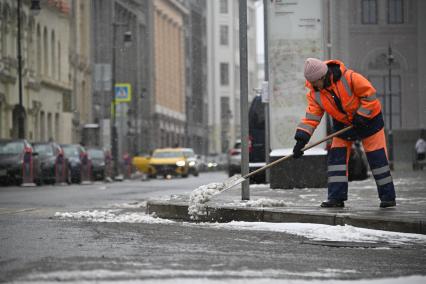 Снег в Москве