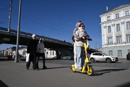 Открытие сезона велопроката и аренды электросамокатов в Москве