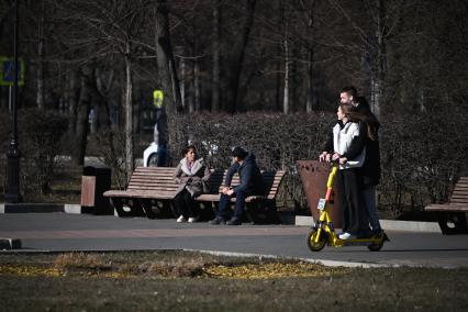 Открытие сезона велопроката и аренды электросамокатов в Москве