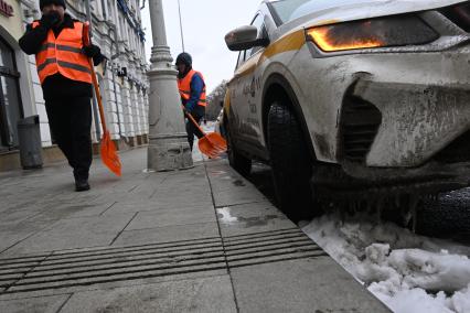 В Москве выпал снег