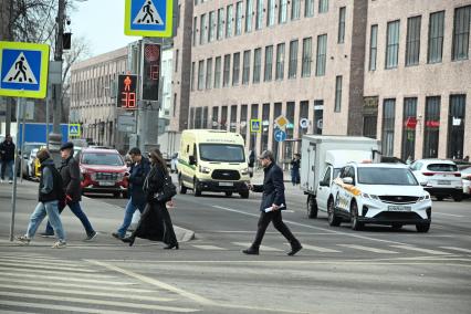 Дорожные знаки на улицах города