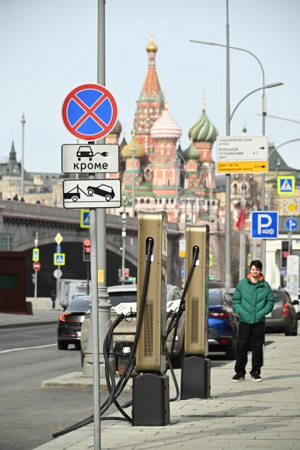 Дорожные знаки на улицах города