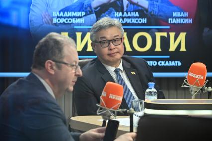 Чеонг Лун Лаи на радиостанции \"Комсомольская правда\"