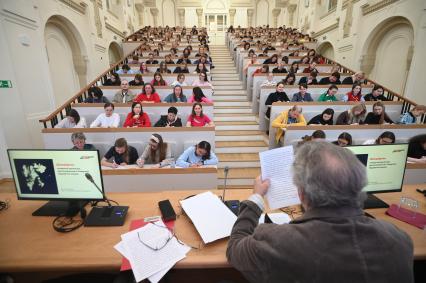 Всероссийская акция Тотальный диктант\" в Санкт-Петербурге