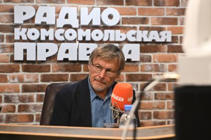 Константин Анохин на радиостанции \"Комсомольская правда\"