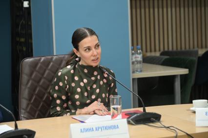 Алина Арутюнова