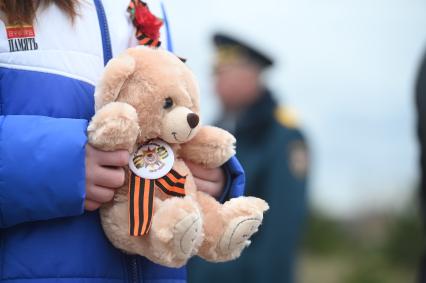 Возложение цветов к мемориальному комплексу Невский пятачок\"