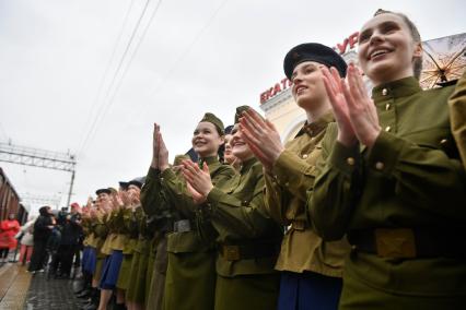 Прибытие ретропоезда Эшелон Победы\" в Екатеринбург