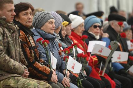 Зажжение вечного огня в рамках акции Храним огонь Победы\" в Петербурге