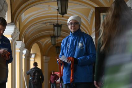 Раздача Георгиевских лент в Санкт-Петербурге