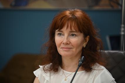 Елена Бизина