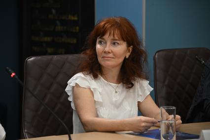 Елена Бизина