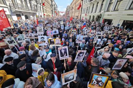 Акция Бессмертный полк\" в Санкт-Петербурге