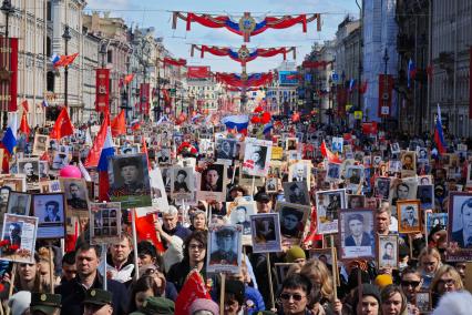Акция Бессмертный полк\" в Санкт-Петербурге