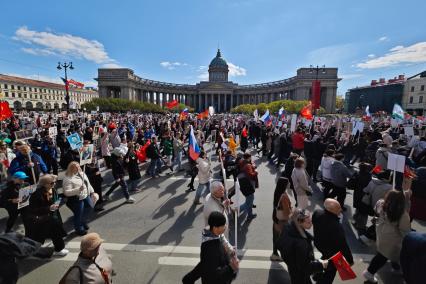 Акция Бессмертный полк\" в Санкт-Петербурге