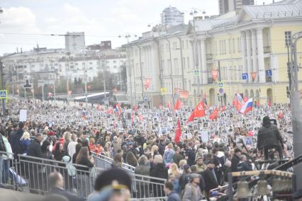 Акция \"Бессмертный полк\" в Екатеринбурге